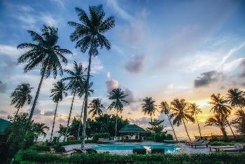 Resort am Strand Yataa Island Resort in Koh Sukorn - Bild 1
