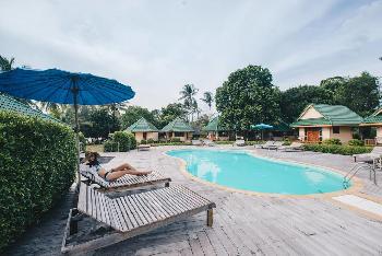 Resort am Strand Yataa Island Resort in Koh Sukorn - Bild 2