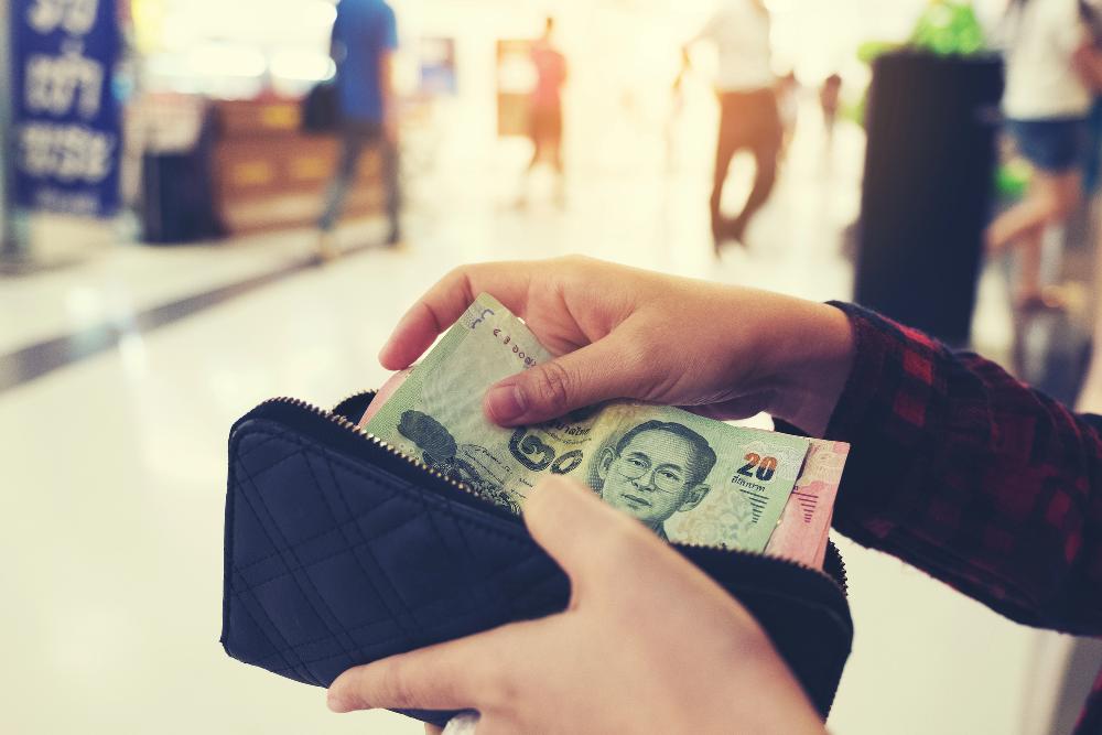 Der Thai Baht Shopping + Geld 1 Zoom Der Thai Baht Shopping + Geld 1
