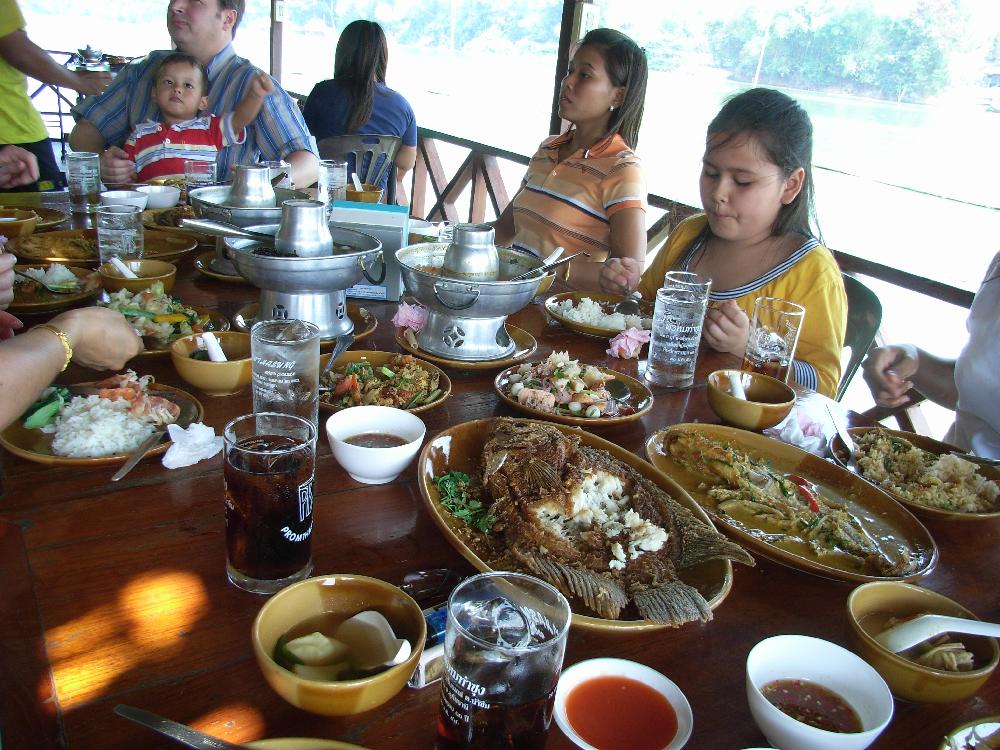 Zoom Restaurant Auswahl in Thailand