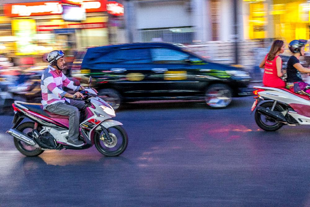 Zoom Moped + Motorrad Verkehr + Reisen - 1