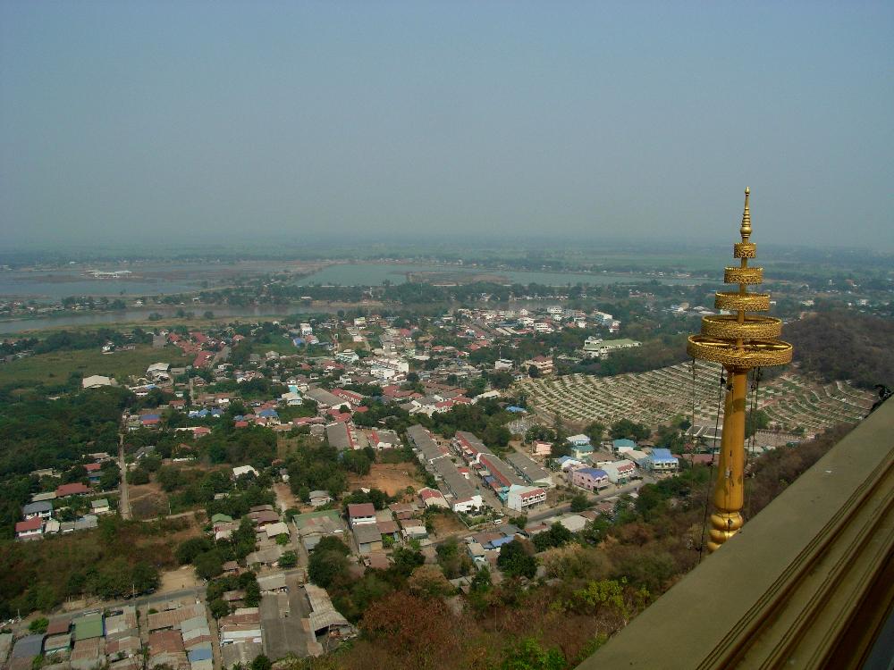 Zoom Blick über Nakhon Sawan