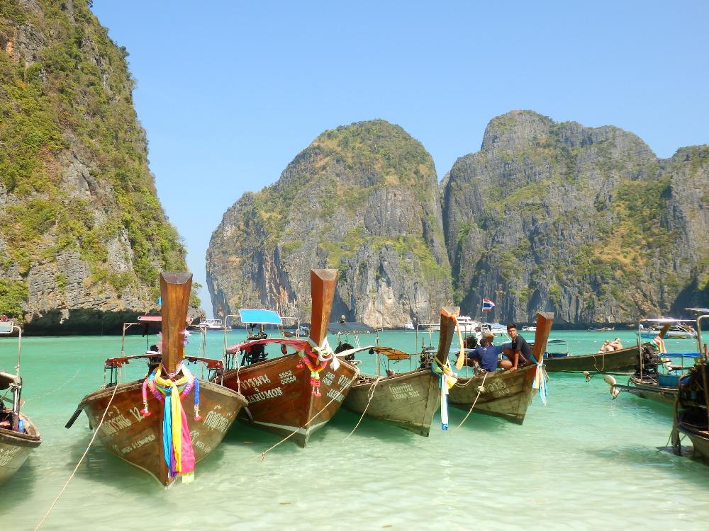 Zoom Kristallklares Wasser an den kleinen Inseln Thailands