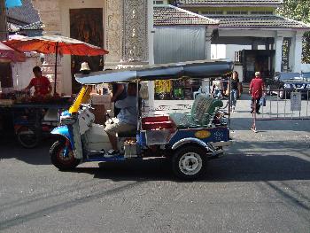 Immer mit der Ruhe - Hektik ist in Thailands Verkehr ein Fremdwort