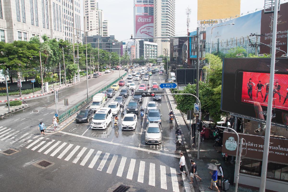 Aktion Autofreies Bangkok 2026 - Bahn, Boot, Fahrrad statt Dauerstau - Skywalks, Elektroboote und Leihräder: Bangkok baut an der Verkehrswende Symbolfoto 1