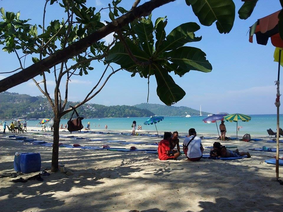 Alarm wegen hohem Prozentsatz infizierter Einreisender  - Beamte auf Phuket warnen vor hoher Anzahl positiv getesteter Touristen Bild 1
