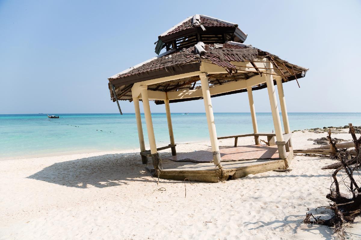 Am 26. Dezember 2004 verursachte ein Tsunami riesiges Leid - Thailand begeht den 21. Jahrestag der grössten Naturkatastrophe des Landes Symbolfoto 1