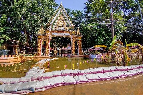 Bild Anhaltende Regenfälle setzen Zentralthailand unter Wasser