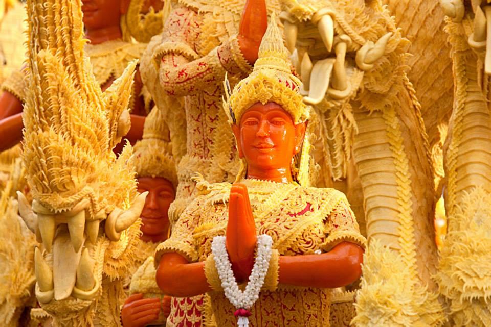 Candle Festival Ubon Ratchathani 2026 - Gigantische Wachsskulpturen und spektakuläre Paraden Symbolfoto 9 © Gerhard Veer