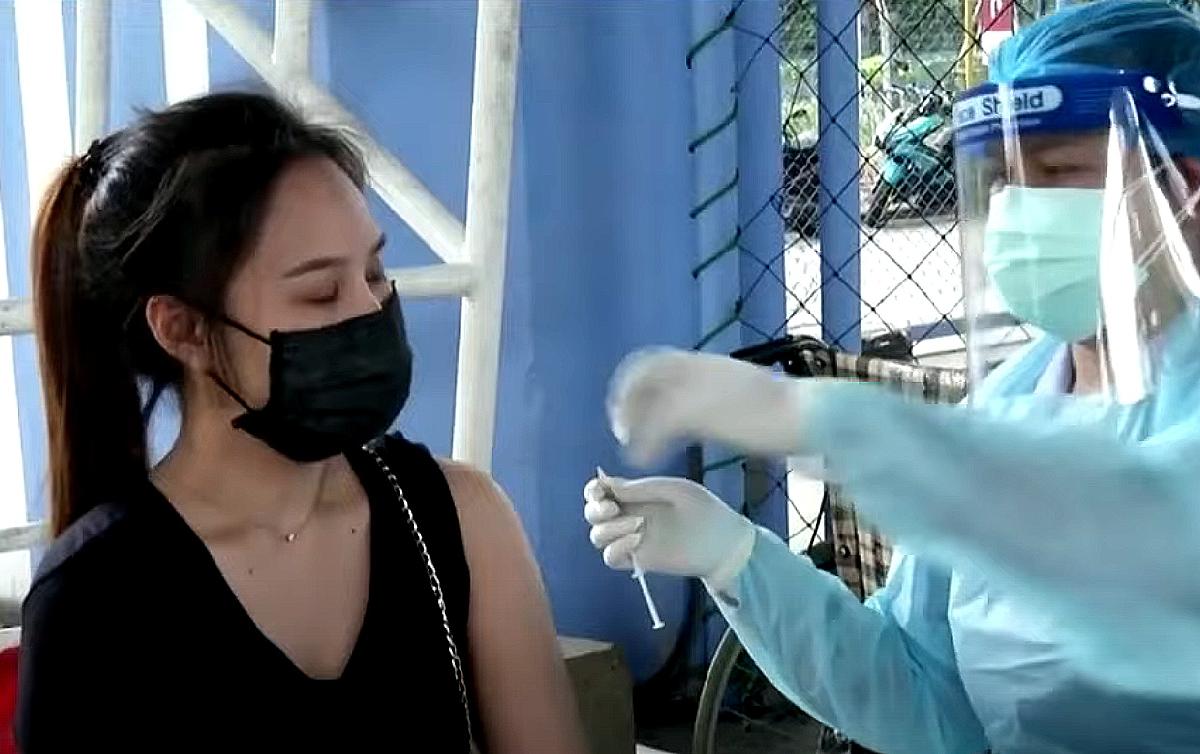 Covid-News Thailand - 1. Dez 2021 - Impfungen, Hospitalisierungen, Infektionen - Nutzlose Masken Bild 1