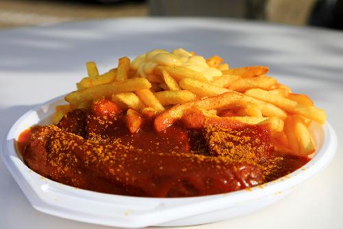 Currywurst-Imbisswagen in Bangkok - Reisenews Thailand - Bild 1