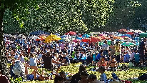 Pruessenpark Berlin: Bild von Rolf Dietrich Brecher - https://www.flickr.com/people/104249543@N07