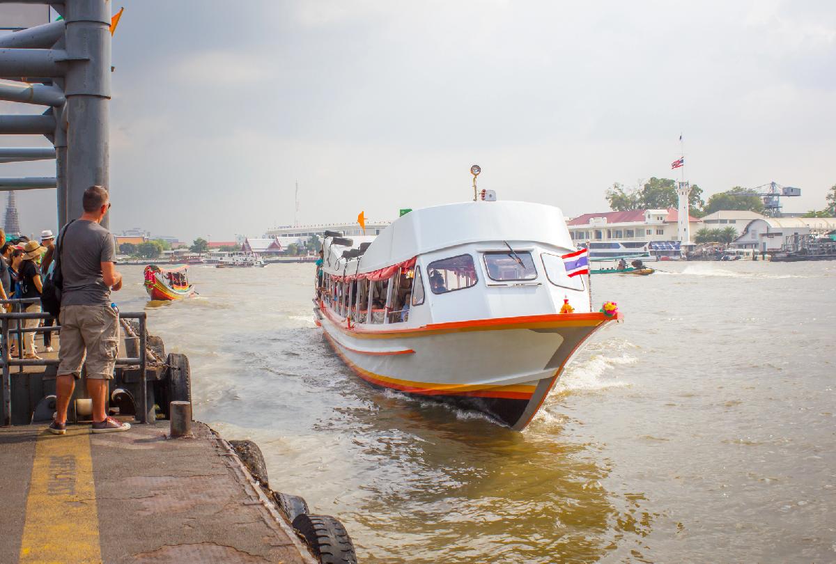 Die Königinnen des Chao Phraya - Wie drei Generationen der Familie Singholaka Bangkoks Flussverkehr prägten Symbolfoto 3