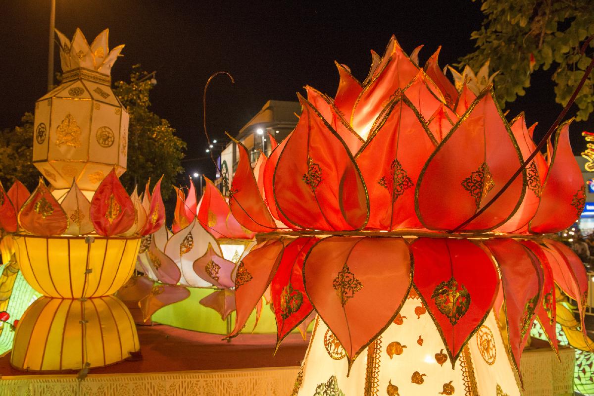 Die schönsten Orte um 2023 Loy Krathong zu feiern - Das romantischste Fest Thailands ist das Lichterfest - wo solltest Du hin? Bild 3