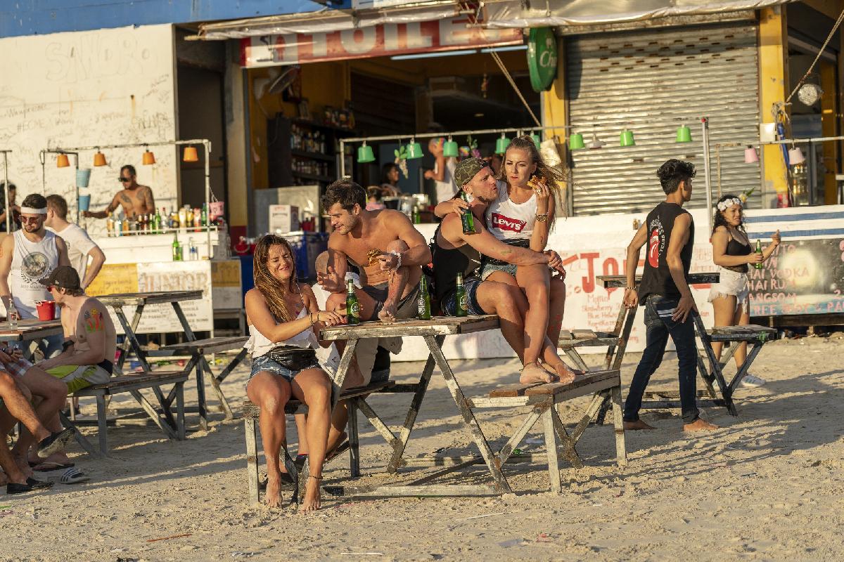 EDC Thailand 2026: Drei Tage Vollgas auf 380.000 qm - Von Vegas nach Phuket: Das volle EDC-Gefühl in Asien Symbolfoto 7