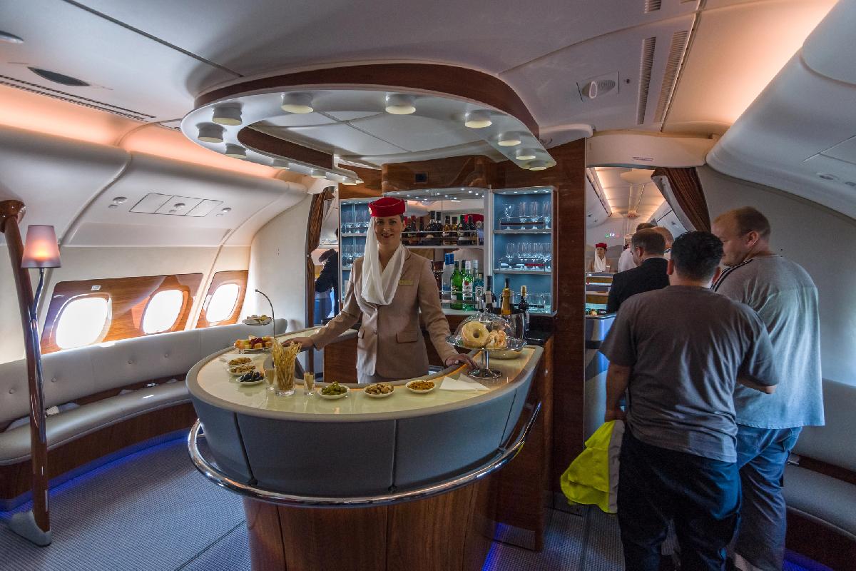 Emirates als Synonym für Perfektion -Goldstandard am Himmel - Airline of the year sammelt auch 2025 alle wichtigen Airline-Awards Symbolfoto 4