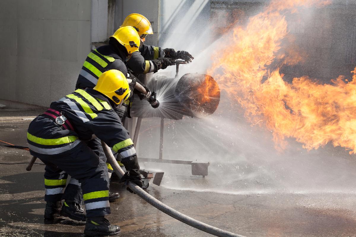 Feuer in Bangkoks Technik-Paradies - Klong Thom - Großbrand im Klong Thom Center - Das Bastel- und Elektronikviertel Symbolfoto 1