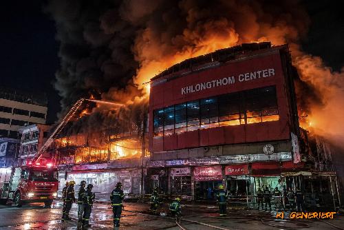 Bild Feuer in Bangkoks Technik-Paradies - Klong Thom