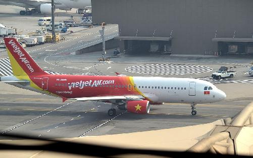 Flugabbruch in Khon Kaen wegen Vogelschlag - Thai-Vietjet-Flug musste wegen Kollision mit Eule abgebrochen werden Bild Flugabbruch in Khon Kaen wegen Vogelschlag
