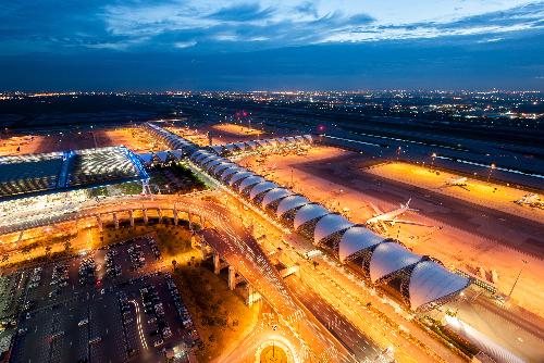 Bild Flugchaos im Golf - Die Folgen der Nahost-Eskalation