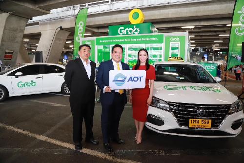 Grab-Servicezentrum am Flughafen Suvarnabhumi eröffnet: - Rund um die Uhr Service: Grab-Counter erleichtert Passagieren die Anreise Bild Grab-Servicezentrum am Flughafen Suvarnabhumi eröffnet: