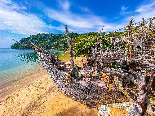 Hippy Bar Koh Phayam - Kreativ, cool und absolut einzigartig! - Ein Muss auf Koh Phayam ist Jimmys fantastisches Beach-Paradies Bild Hippy Bar Koh Phayam - Kreativ, cool und absolut einzigartig!