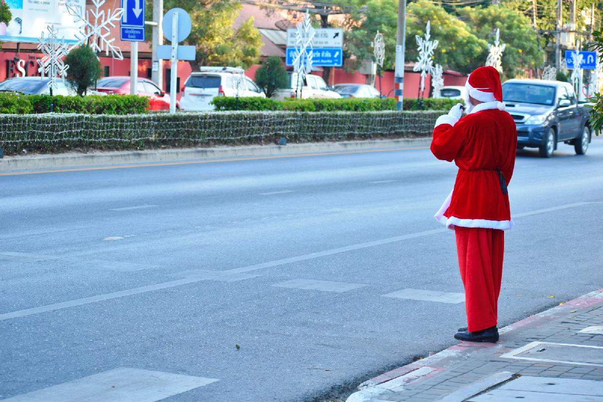 Hohoho trifft auf Sawadee: Wie Thailand Weihnachten interpretiert - Glitzer, Glamour und Palmen: Thailands ganz eigene Weihnachtszeit Symbolfoto 5