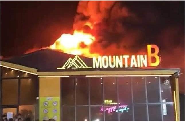 Inferno-Pub illegal gebaut und betrieben - 14 Tote bei Brand in Sattahip bestätigt, 38 Verletzte Bild 1
