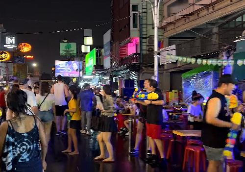 Bild Khao San Road wird zu Songkran tagsüber geschlossen
