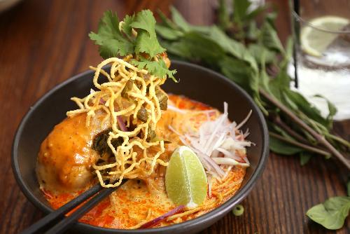 Khao Soi Nudelsuppe - Genuss aus dem Norden Thailands - Thailand Blog - Bild 1