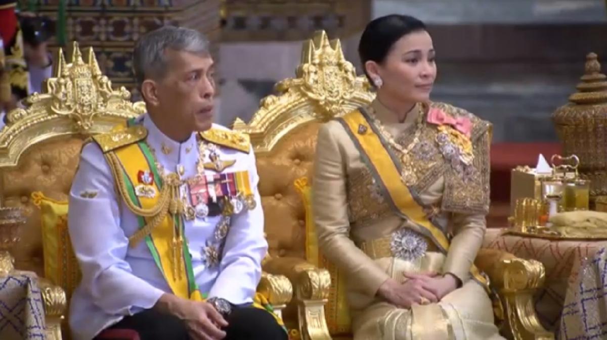 König und Königin besuchen Phuket - Die Insel bereitet sich aufgeregt auf königlichen Geburtstagsbesuch vor Bild 1