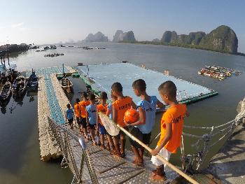 Koh Panyee - die schwimmende Fussballinsel - Thailand Blog - Bild 2