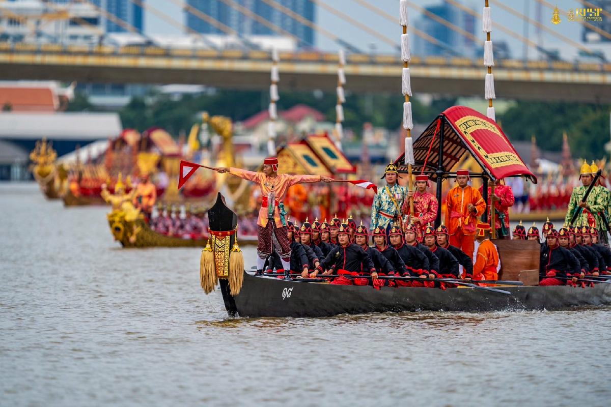 Kostenlose Tickets für die spektakuläre Royal Barge Procession - Jetzt schnell Plätze für Proben und die große Zeremonie reservieren Symbolfoto 1
