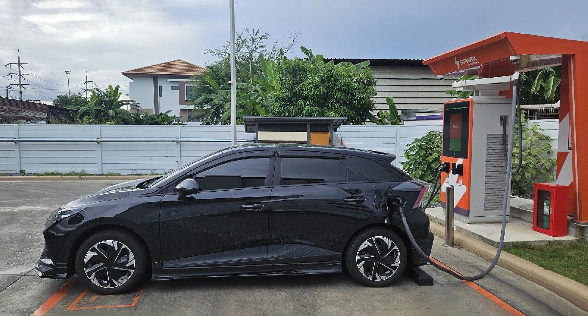 Mehr als jeder dritte Neuwagen in Thailand fährt rein elektrisch - Elektroautos machen Tempo - Verbrenner verlieren zunehmend Marktanteile Symbolfoto 5
