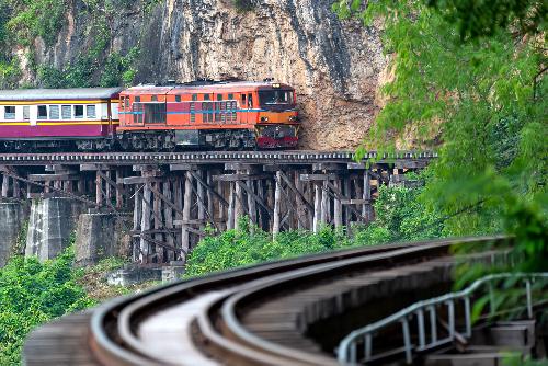 Mit dem Zug durch Thailands Westen - Reportagen & Dokus - Symbolfoto 2