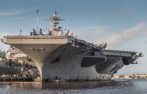 Bild Nach 250 Tagen See - USS Abraham Lincoln kommt nach Thailand