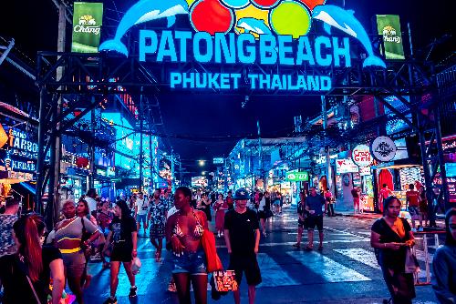 Bild Nach der Brandkatastrophe in Bangkok