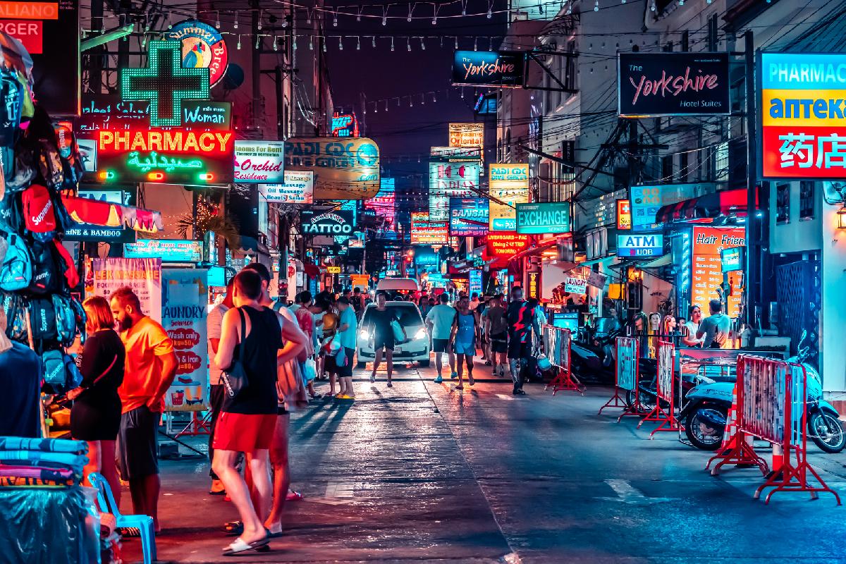 Nach der Brandkatastrophe in Bangkok - Phuket verschärft Sicherheitskontrollen auf der ganzen Insel Symbolfoto 1