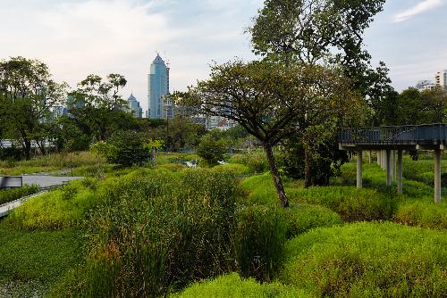 Nachhaltige, grüne Zukunft für Bangkok - Bangkoks Gouverneur verspricht 130 neue Parks bis 2026 Bild Nachhaltige, grüne Zukunft für Bangkok