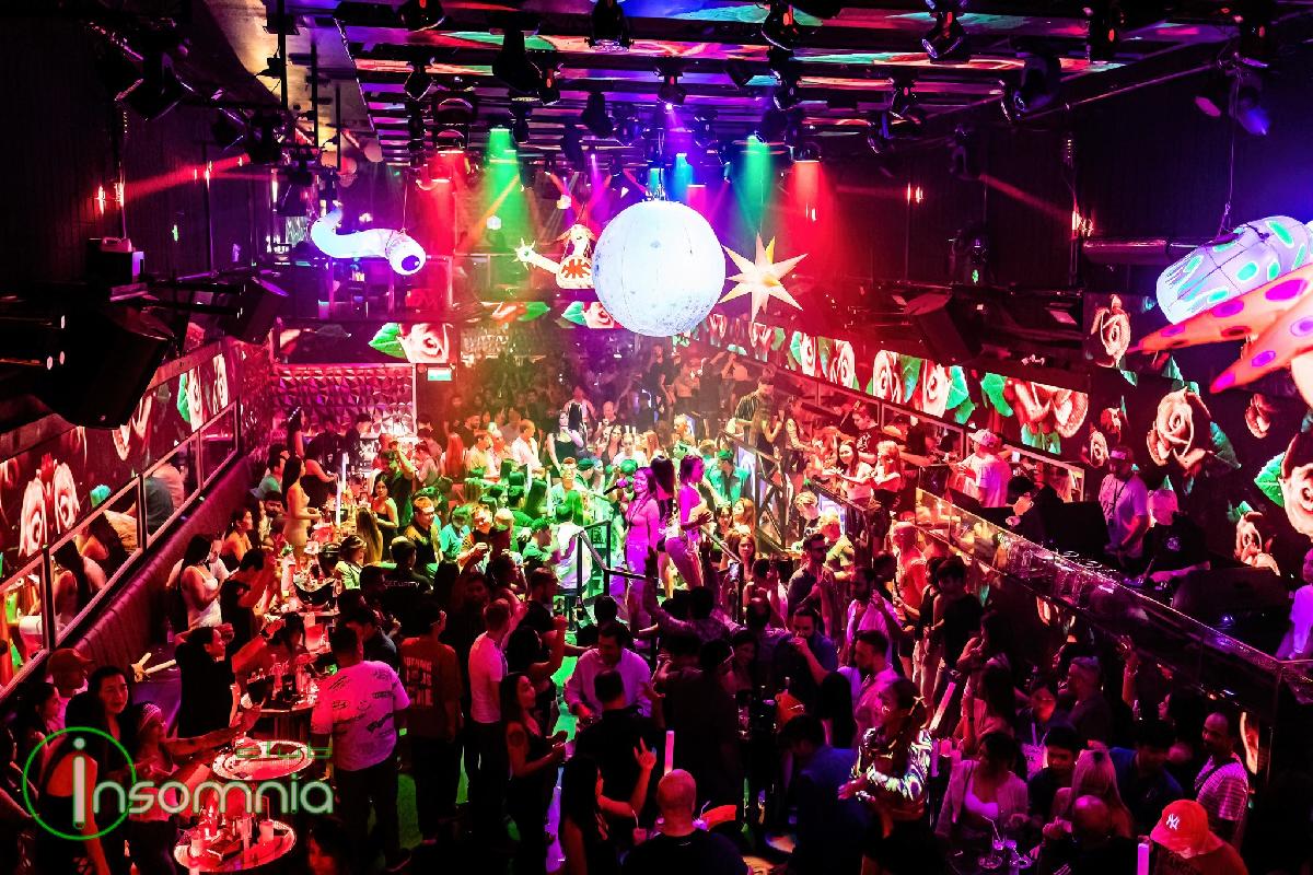 NAKADIA - Vom thailändischen Landei zum Techno-Chief - Die unglaubliche Reise von DJane Nakadia Symbolfoto 3