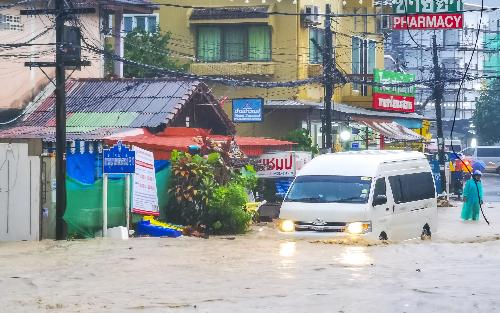 Bild Patongs Hochwasserproblem wartet noch auf seine L�sung