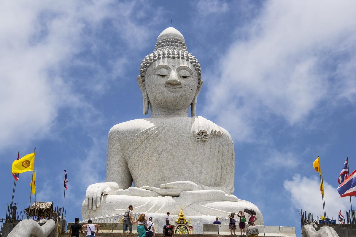 Phuket ist die beliebteste Urlauberdestination - Über 2 Millionen Menschen besuchten die Ferieninsel im Süden Thailands Bild 2