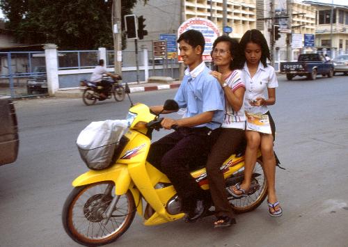 Phuket startet eine Kampagne unter dem Motto 100 Prozent Helm - Reisenews Thailand - Bild 1