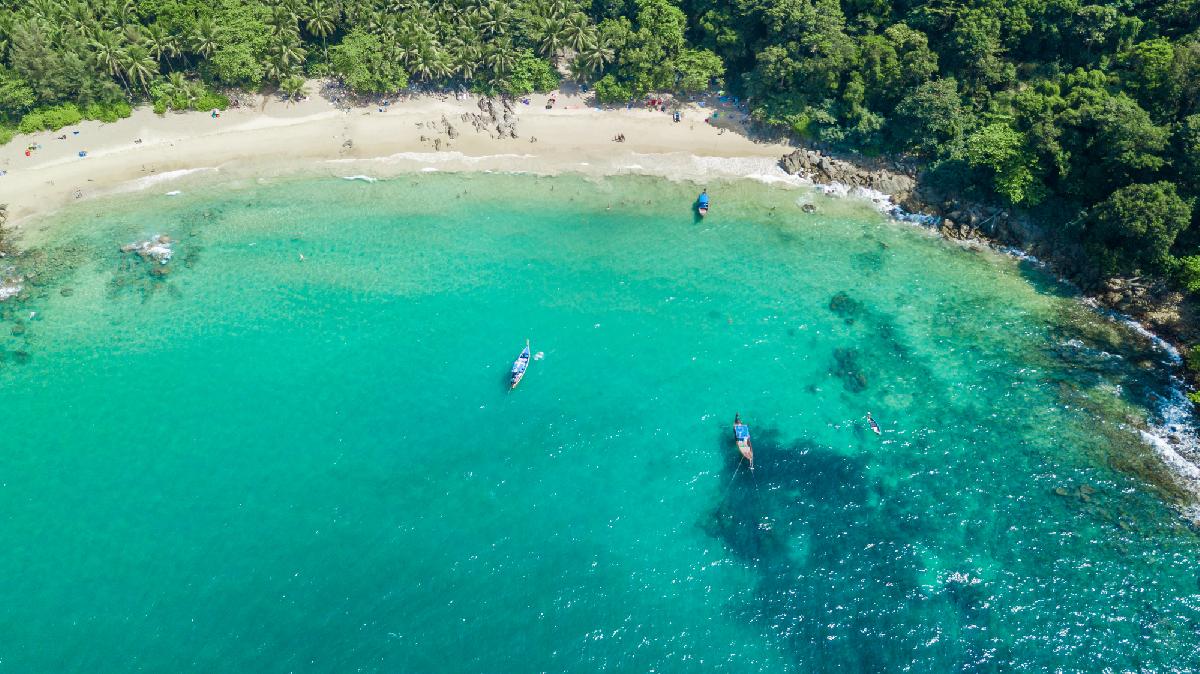 Phukets Banana Beach schafft es auf Platz 6 weltweit - Von Phuket in die Welt: Banana Rock Beach spielt jetzt in der Top-Liga Symbolfoto 3