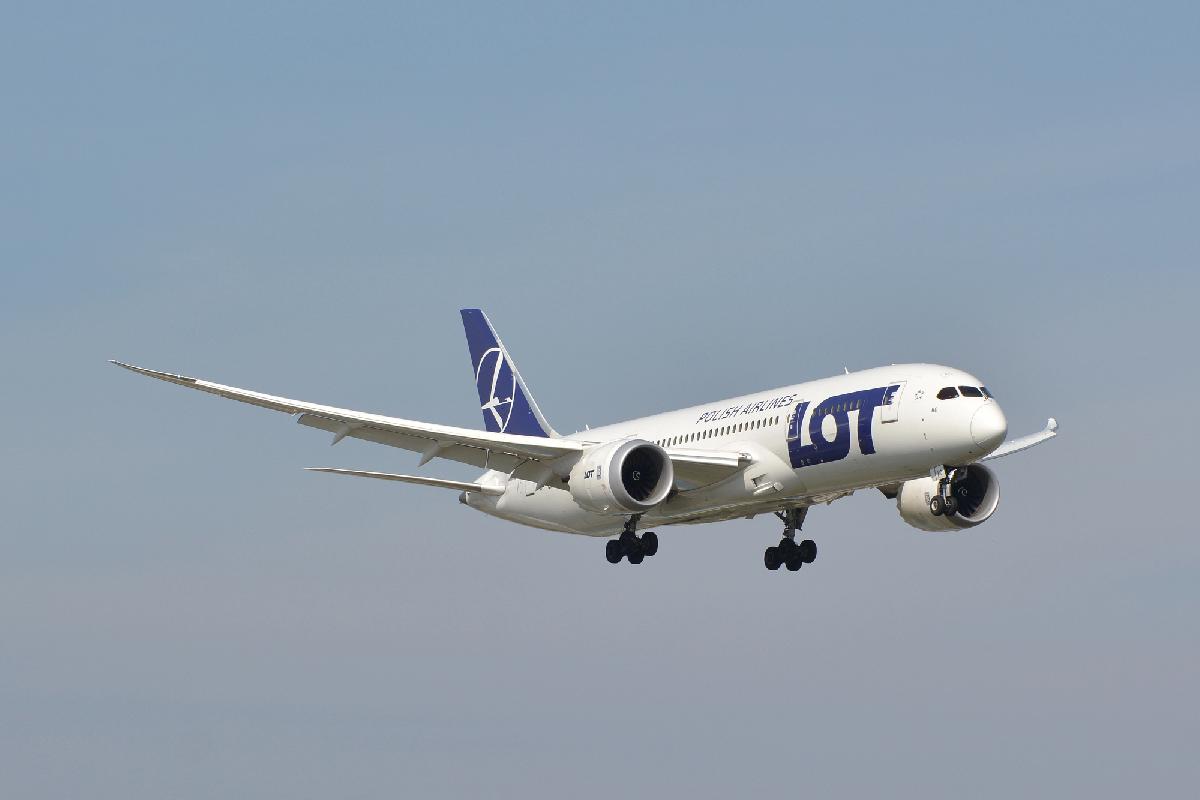 Polnische LOT fliegt mit dem Dreamliner wieder direkt nach Bangkok - Thailandurlauber aus Deutschland bekommen eine interessante Alternative Symbolfoto 3