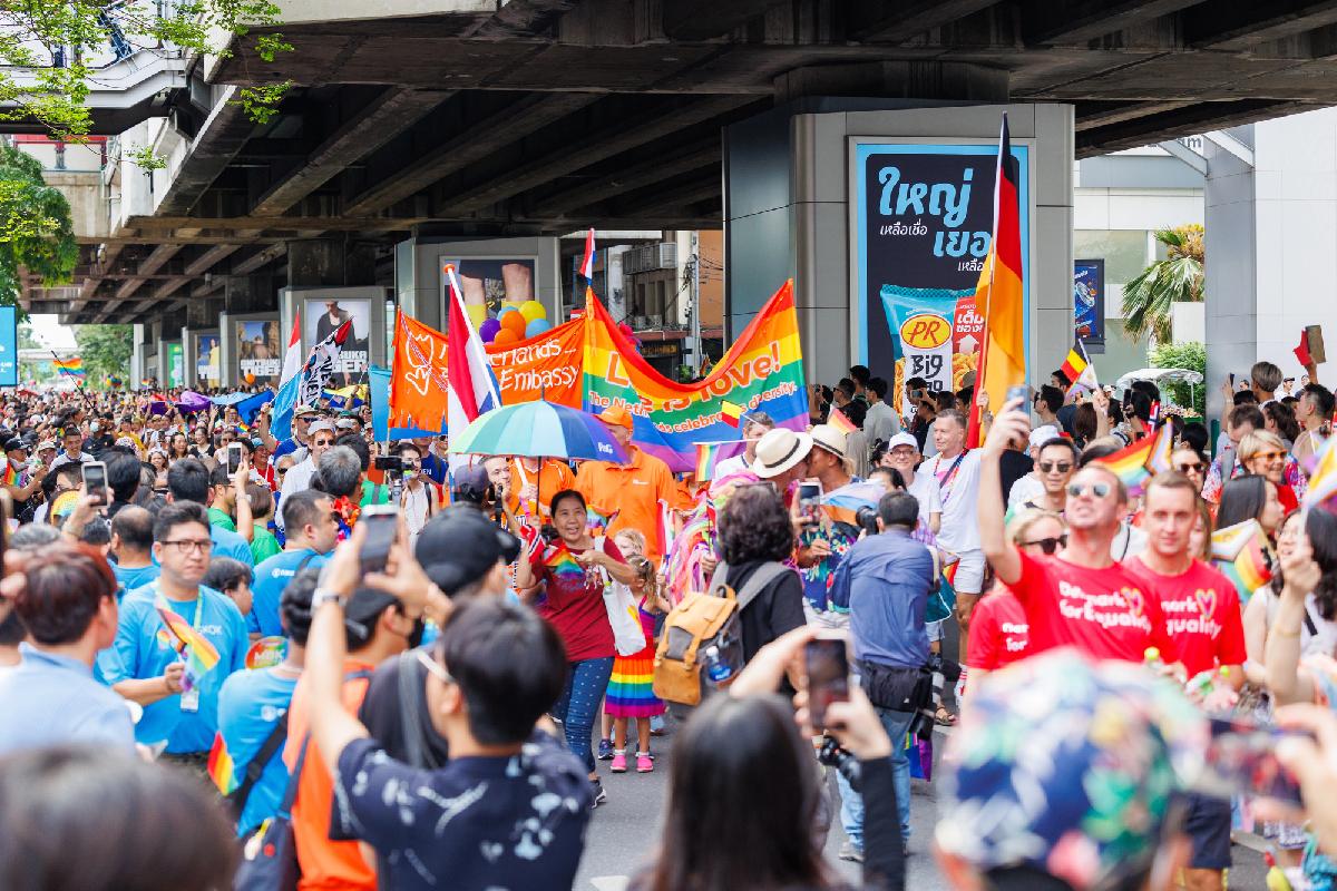 Pride Month im Wandel: Weniger Werbung, mehr Haltung - Regenbogenpanik? Thailand zeigt, dass es auch anders geht 🌈 Symbolfoto 2
