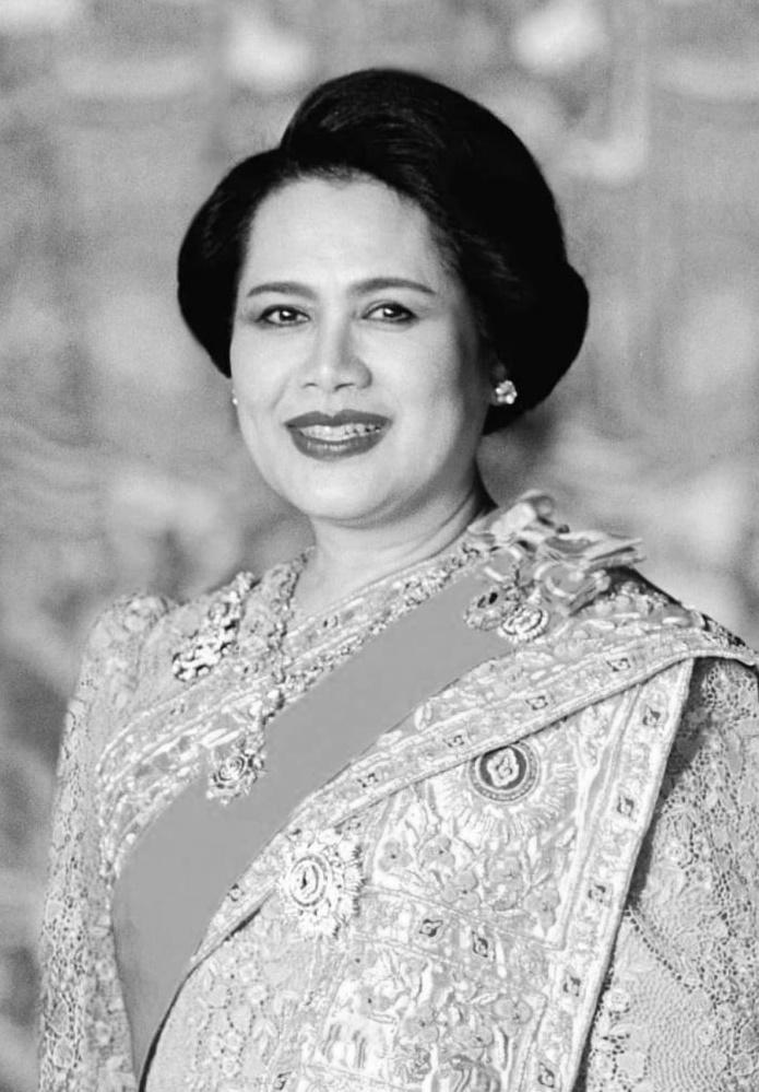 Queen Mom Sirikit