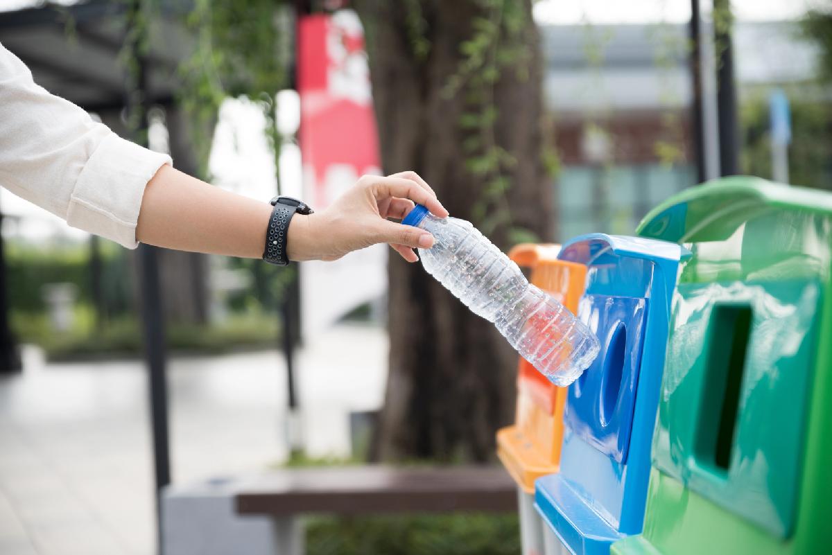 Recycle, baby, recycle - Trumps unfreiwillige Umweltaktion in Thailand - Vom Müll zum Rohstoff: Warum der Irankrieg Thailands Recycling ankurbelt Symbolfoto 2