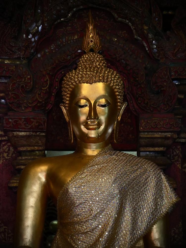 Respekt in Tempeln für Buddha und seine Mönche - Die richtigen Verhaltensweisen in thailändischen Tempeln Bild 7