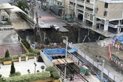 Sinkhole in Bangkok - Picture courtesy of BMA Bangkok